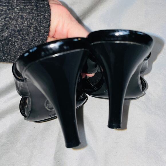 Sofft Patent Leather Heels w/ Jeweled Accents - Women's Size 7 1/2 M - Open Toe - Picture 10 of 11